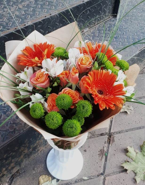 Букет цветов из: Герберы, Хризантемы, Альстромерии и Розы в Мацеста