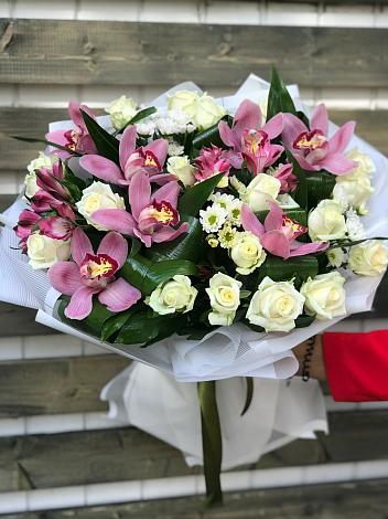 Букет цветов из: Розы и Хризантемы в Мацеста