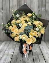 Букет цветов из:  Розы и Лизиантусы в Мацеста