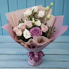 Букет цветов из:  Розы и Лизиантусы в Мацеста