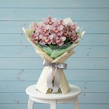 Букет цветов из:  Орхидеи и Розы в Мацеста