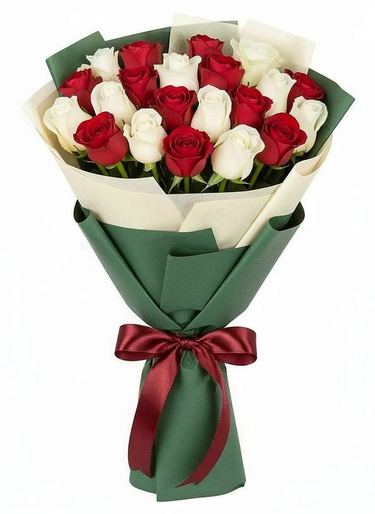 Букет Микс из красных и белых роз в Мацеста