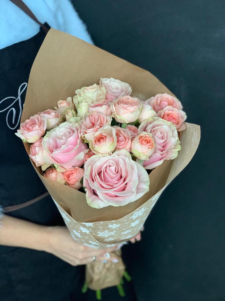 Букет цветов из: Хризантемы и Розы в Мацеста