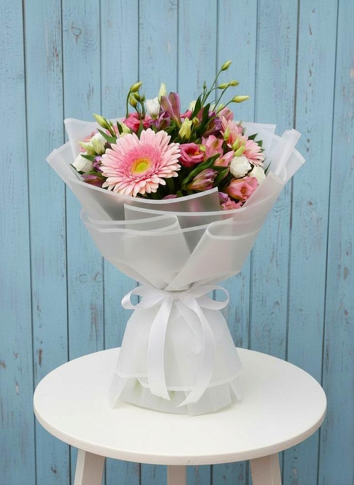 Букет цветов из: Герберы, Альстромерии и Лизиантусы в Мацеста