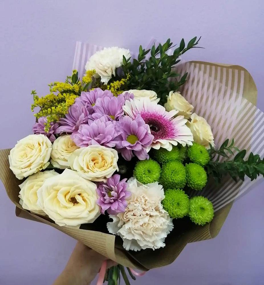 Букет цветов из: Хризантемы, Розы, Гвоздики и Герберы в Мацеста