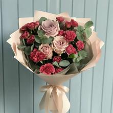 Букет цветов из:  Гвоздики и Розы в Мацеста