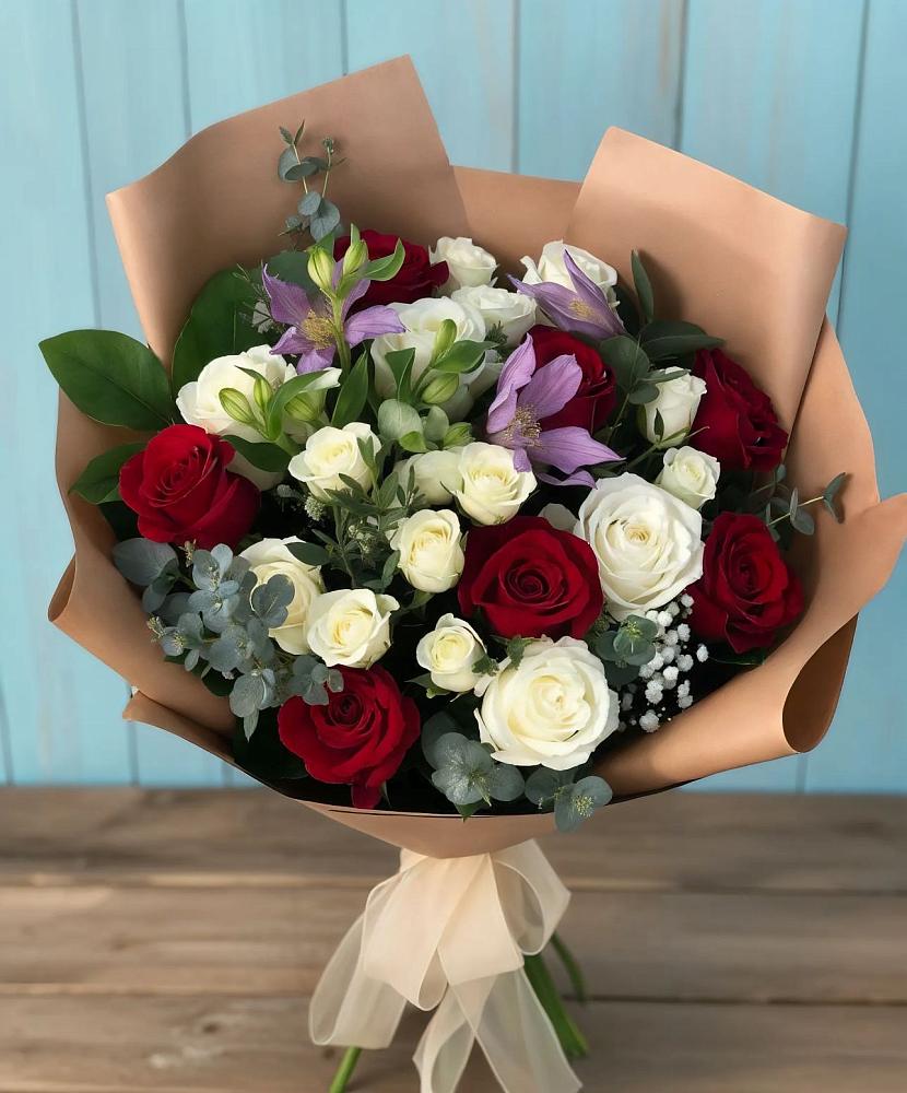 Букет цветов из: Розы и Альстромерии в Мацеста