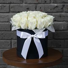 Цветочная композиция из Розы в шляпной коробке в Мацеста